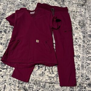 Carhartt Maroon Scrub Set petite bottoms